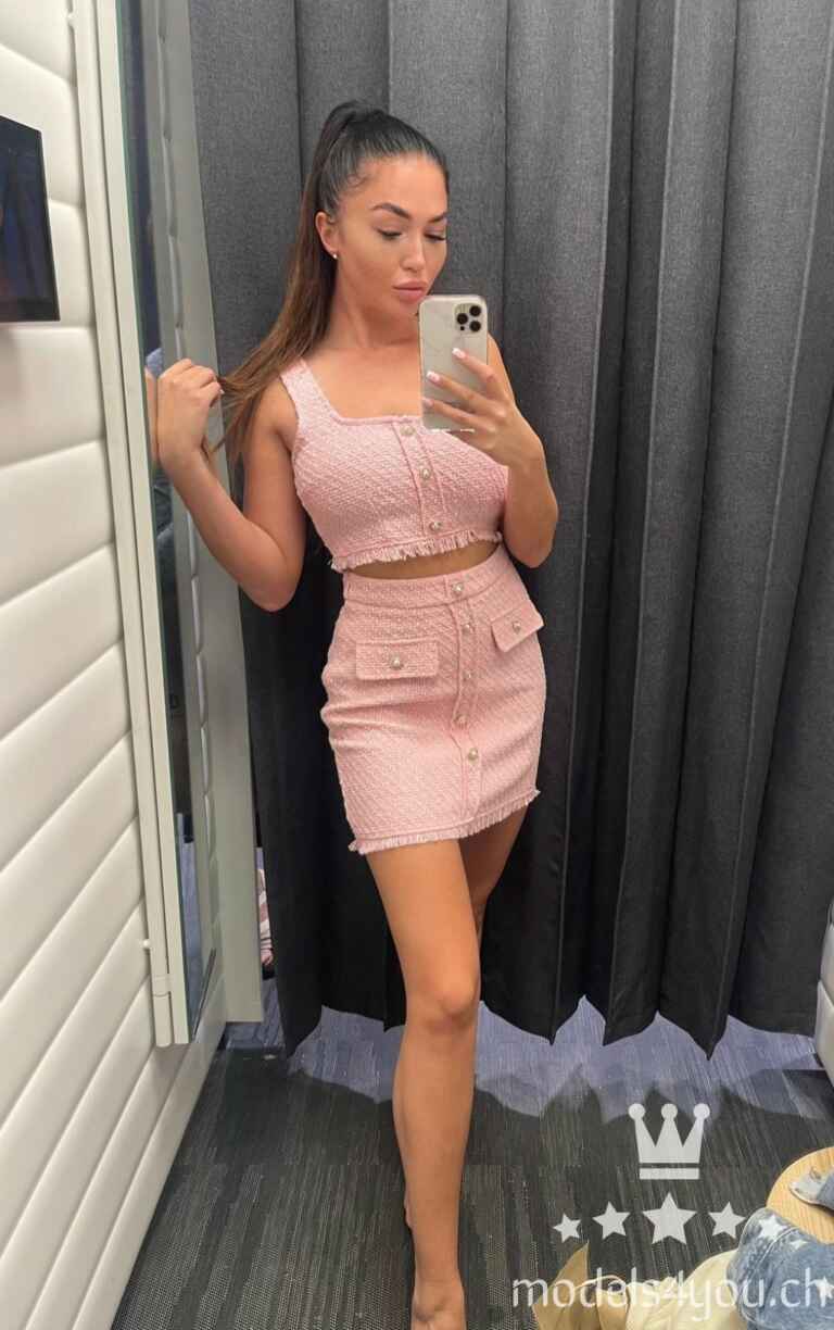 Julia | models4you